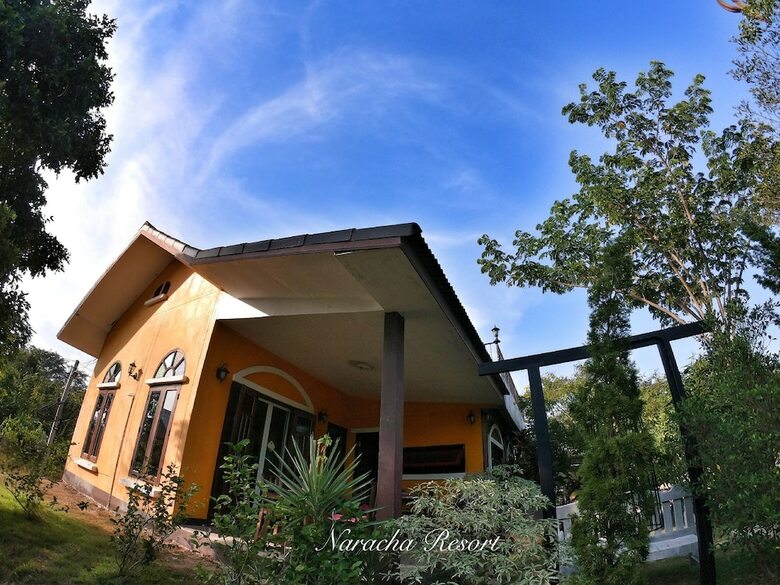 Hotel Naracha Resort