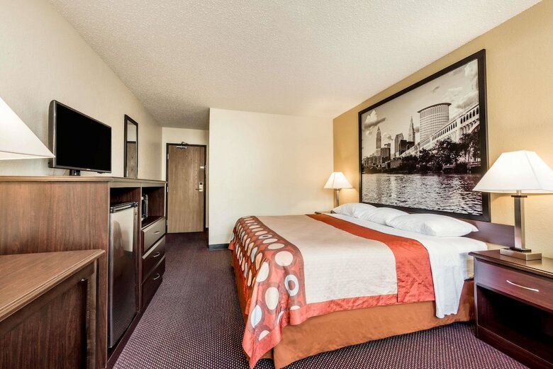 Hotel Super 8 By Wyndham Franklin/middletown Area