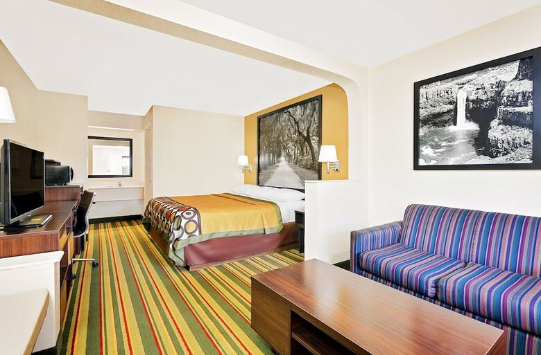 Motel Super 8 By Wyndham Byron/south Macon