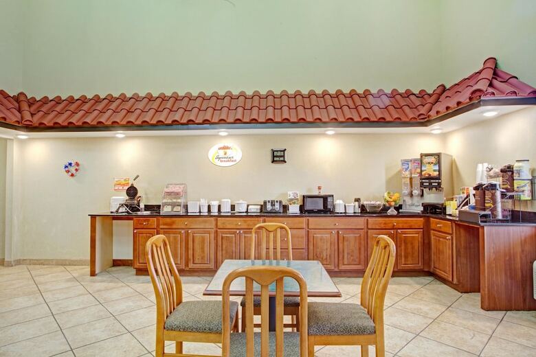 Motel Super 8 By Wyndham Forrest City Ar