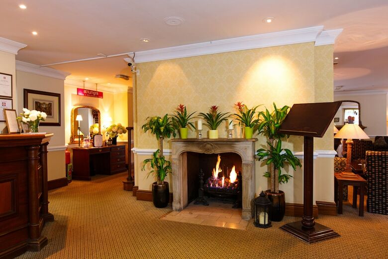 Kingston Lodge Hotel