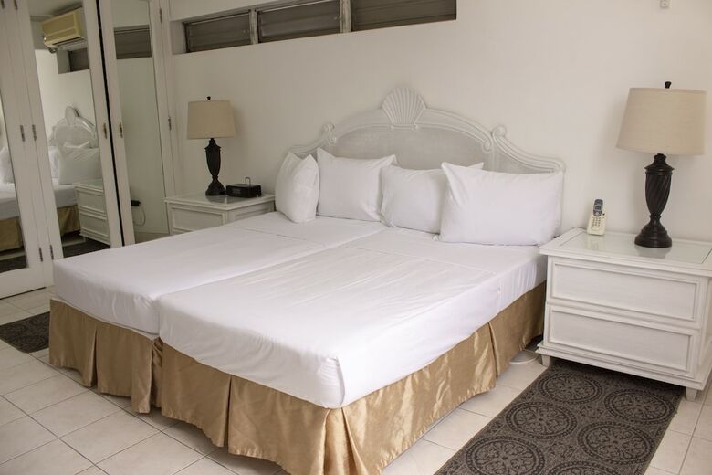 Hotel Pirate's Inn