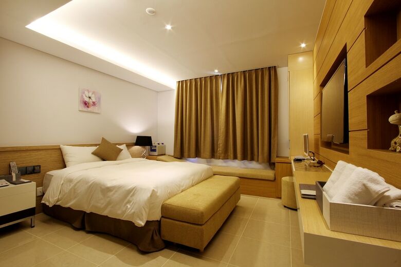Royal Prime Hotel