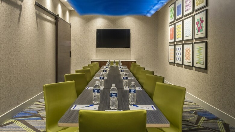 Hotel Holiday Inn Express & Suites Medina