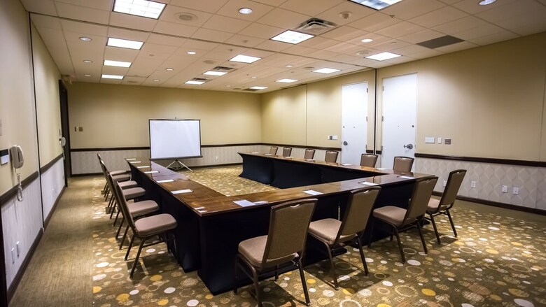 Hotel Embassy Suites By Hilton Tampa Airport Westshore