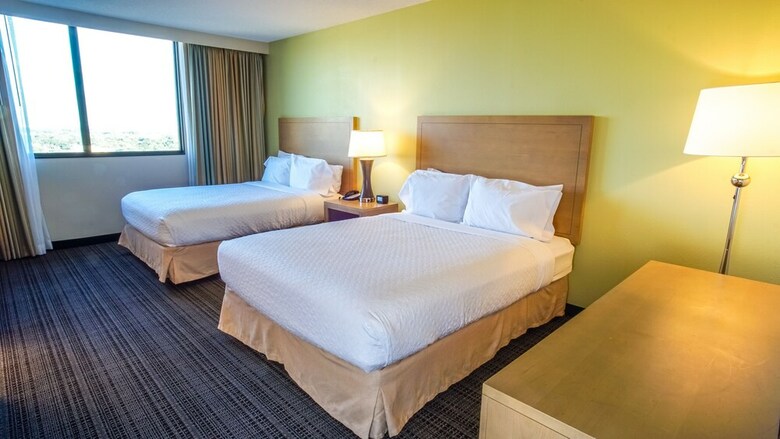 Hotel Embassy Suites By Hilton Tampa Airport Westshore