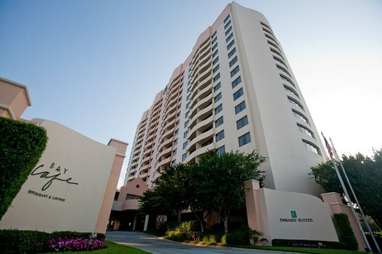 Hotel Embassy Suites By Hilton Tampa Airport Westshore