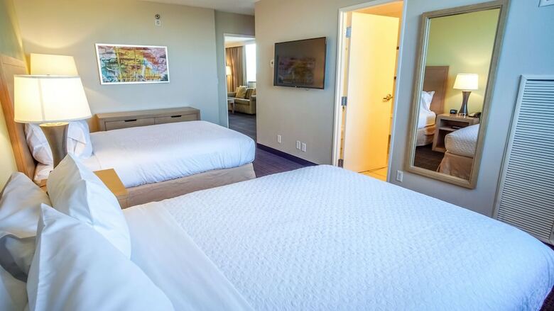 Hotel Embassy Suites By Hilton Tampa Airport Westshore