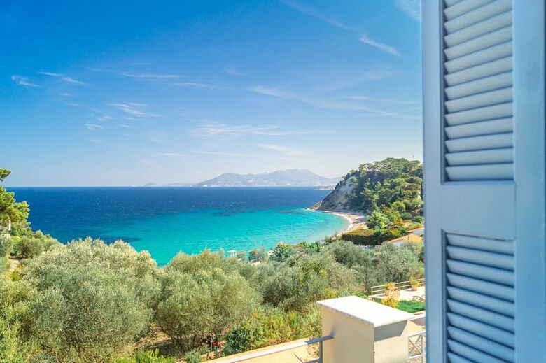 Armonia Bay Hotel