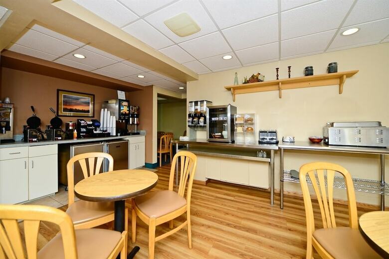 Hotel Americas Best Value Inn & Suites St. Cloud