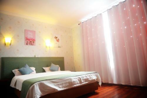 Emeishan Hostel C