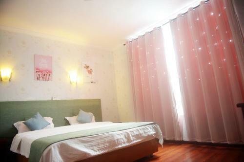 Emeishan Hostel C