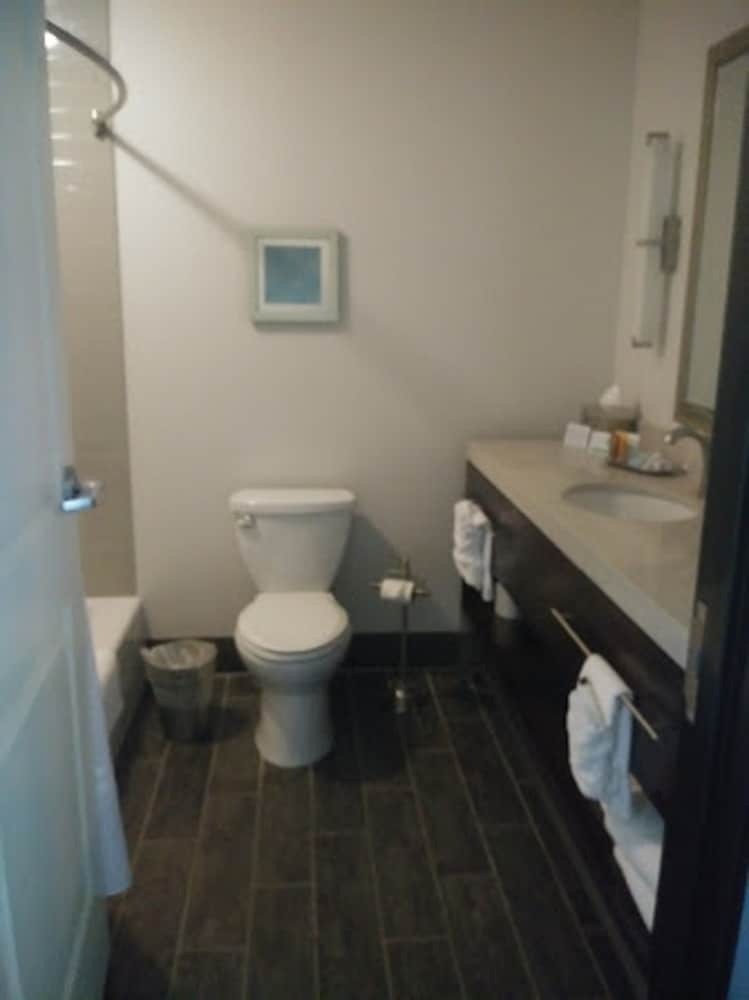 The Heritage Inn & Suites, Ascend Hotel Collection
