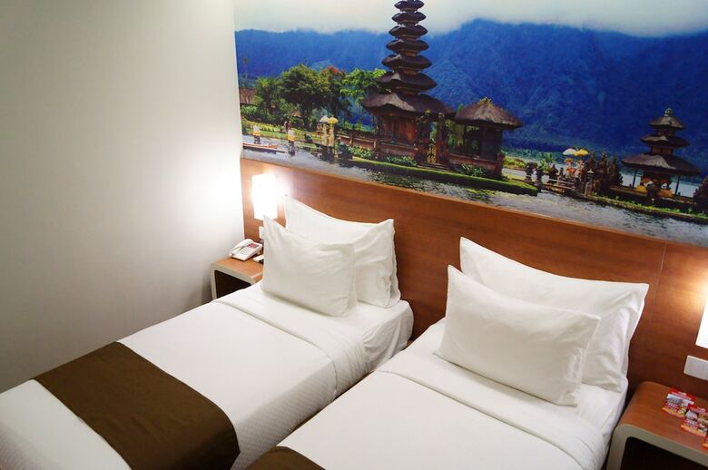 Citihub Hotel @mayjend Sungkono, Surabaya