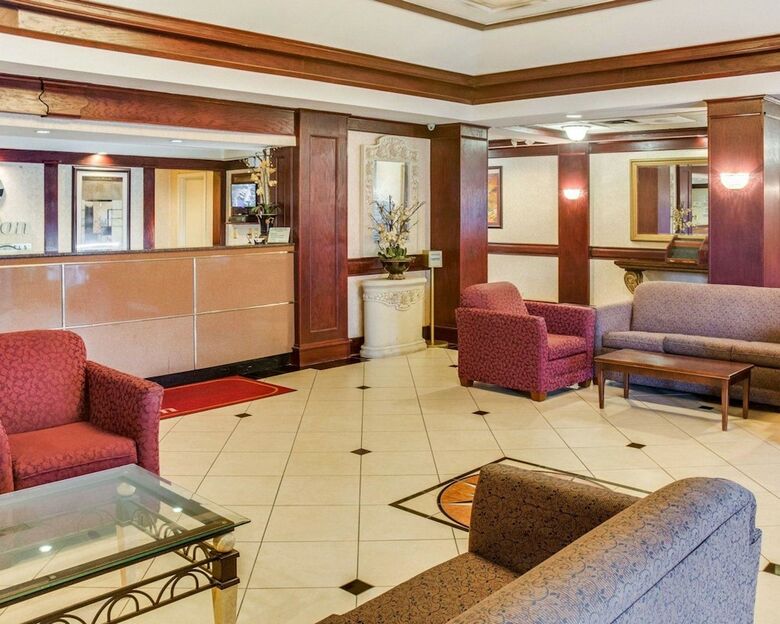 Hotel Clarion Inn
