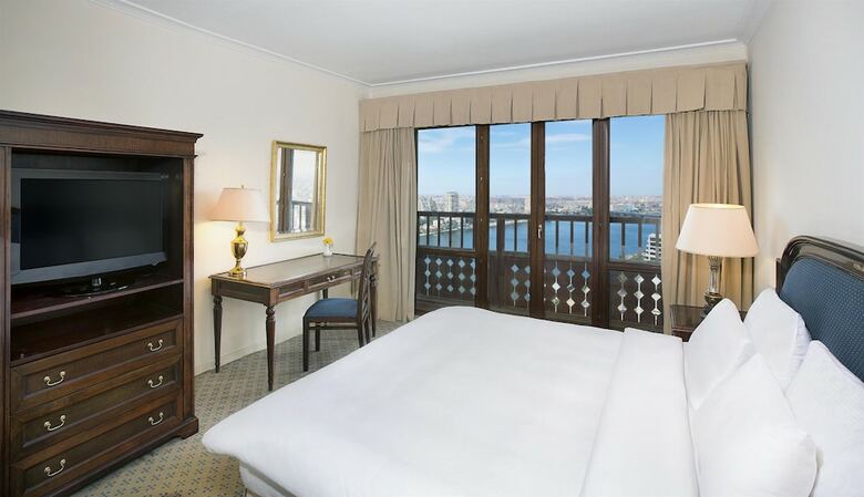 Hotel Hilton Cairo World Trade Center Residences