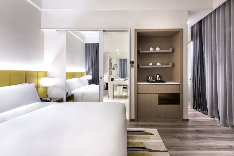 Grand Mercure Shanghai Century Park Hotel