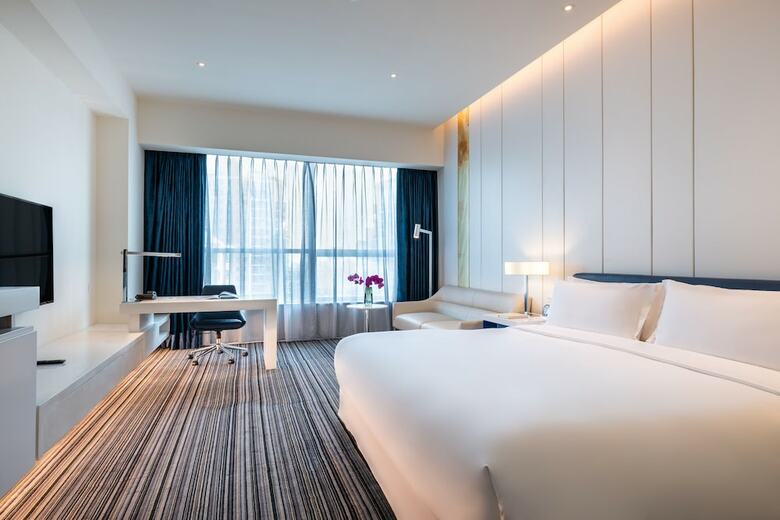 Grand Mercure Shanghai Century Park Hotel