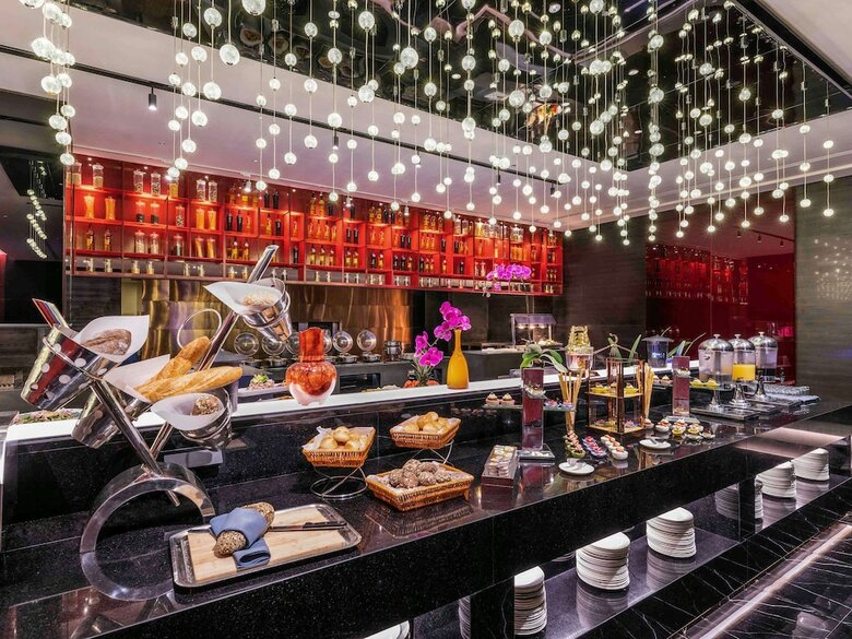 Grand Mercure Shanghai Century Park Hotel