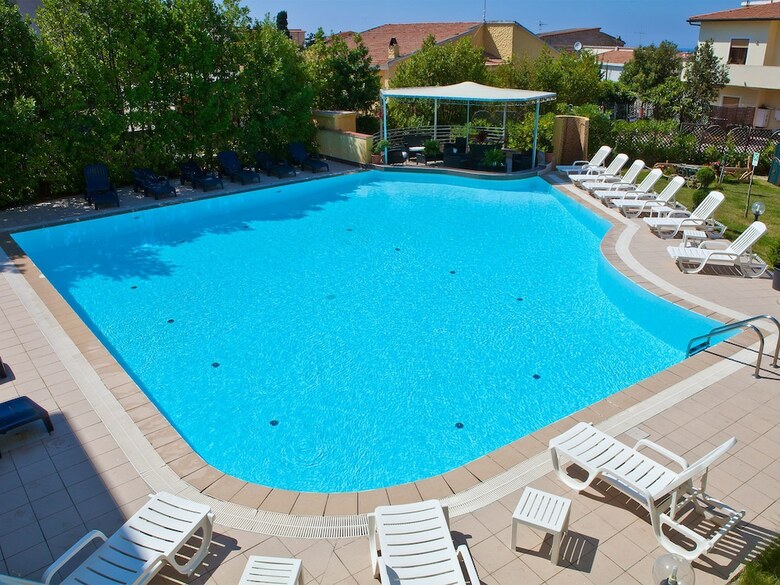 Ariadimari Hotel