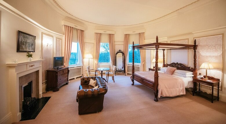 Cornhill Castle Hotel