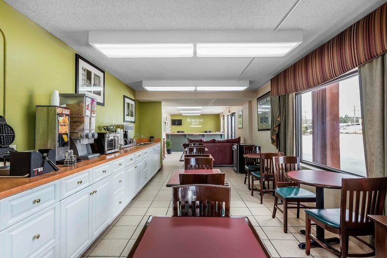 Hotel Rodeway Inn