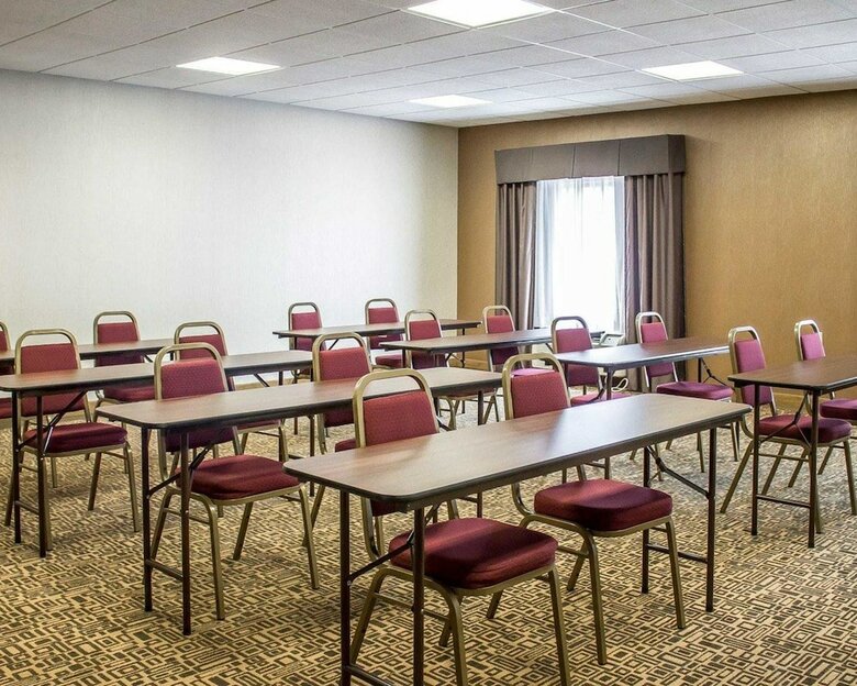Hotel Comfort Suites Perrysburg - Toledo South
