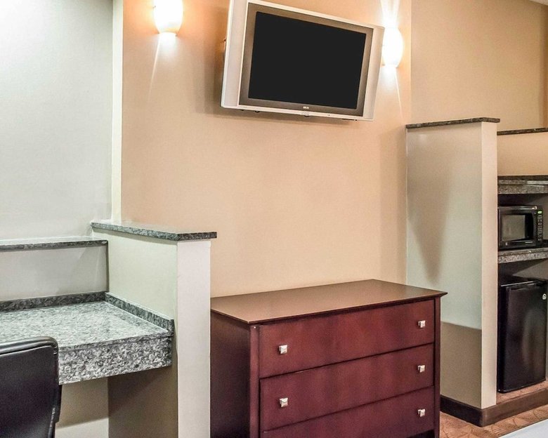 Hotel Comfort Suites Perrysburg - Toledo South