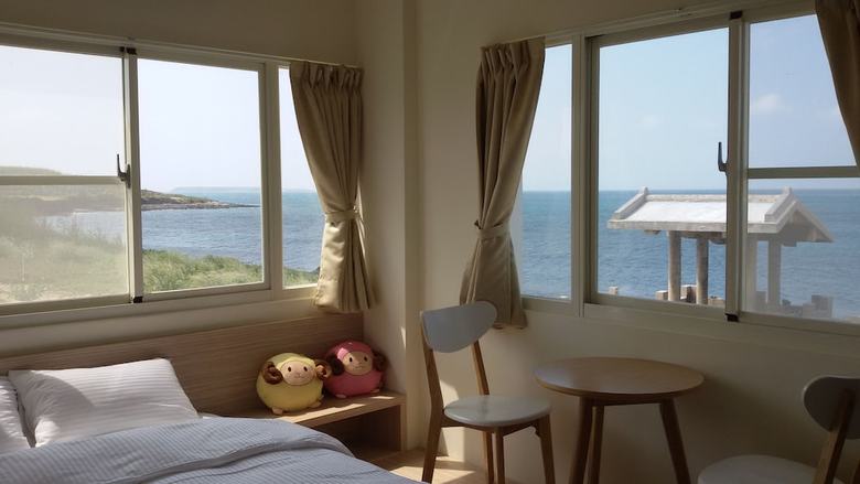 Hotel Lovers Bay