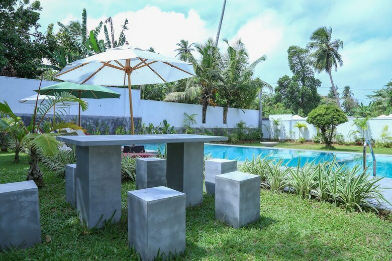 Villa Hikka Resort