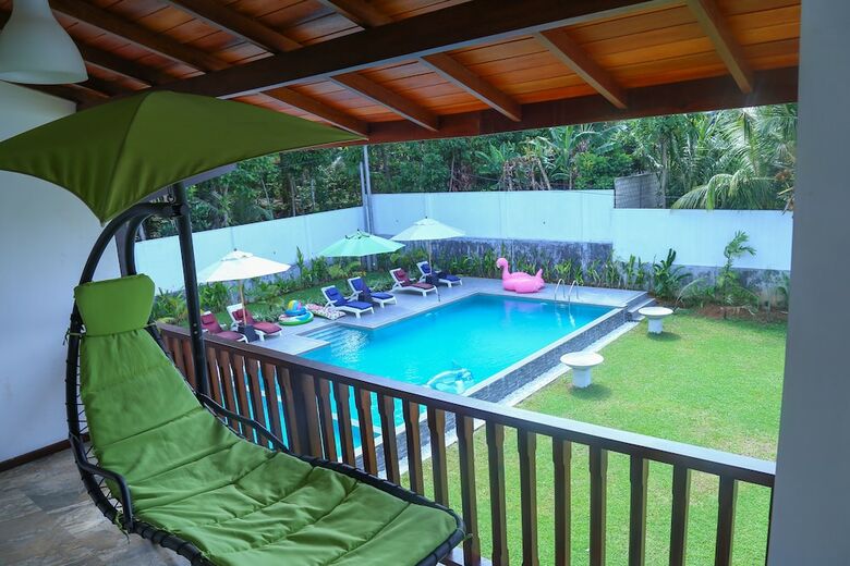 Villa Hikka Resort