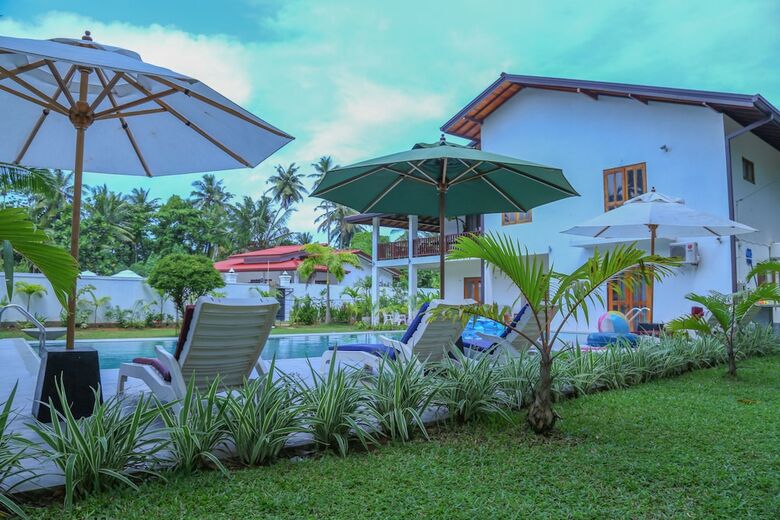 Villa Hikka Resort