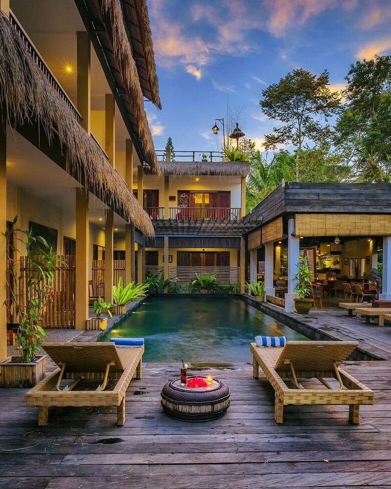 Hotel Alam Sembuwuk Resort