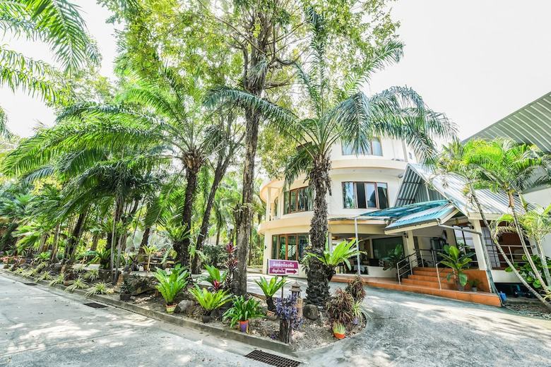 Hotel Oyo 442 Suan Palm Garden View