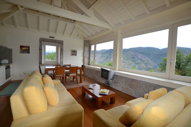 Aldeia Tur�stica De Louredo