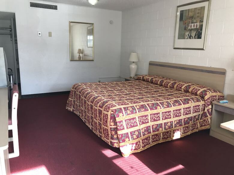 Superlodge Motel