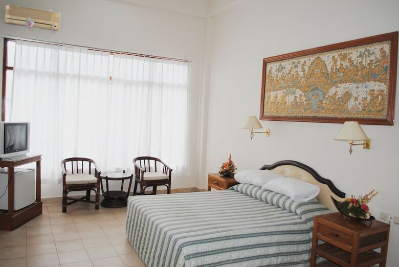 Warna Kedaton Hotel And Meeting