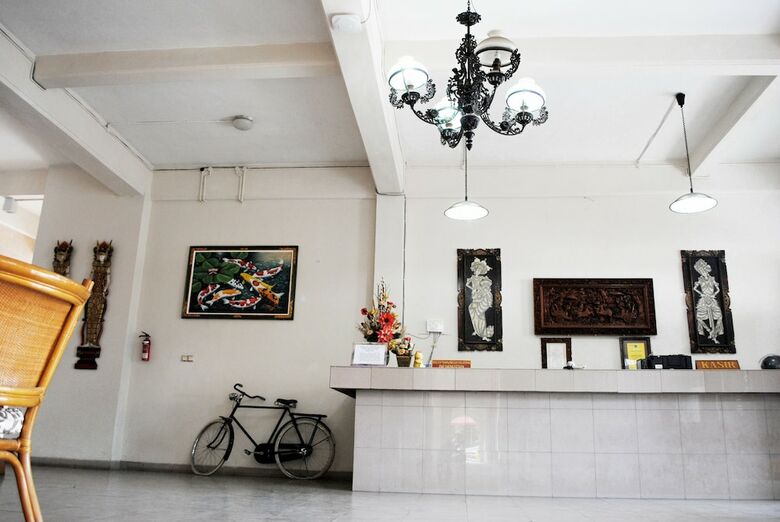 Warna Kedaton Hotel And Meeting