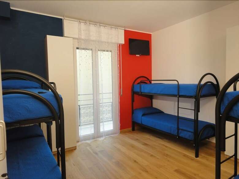 Hostal Pavia Ostello