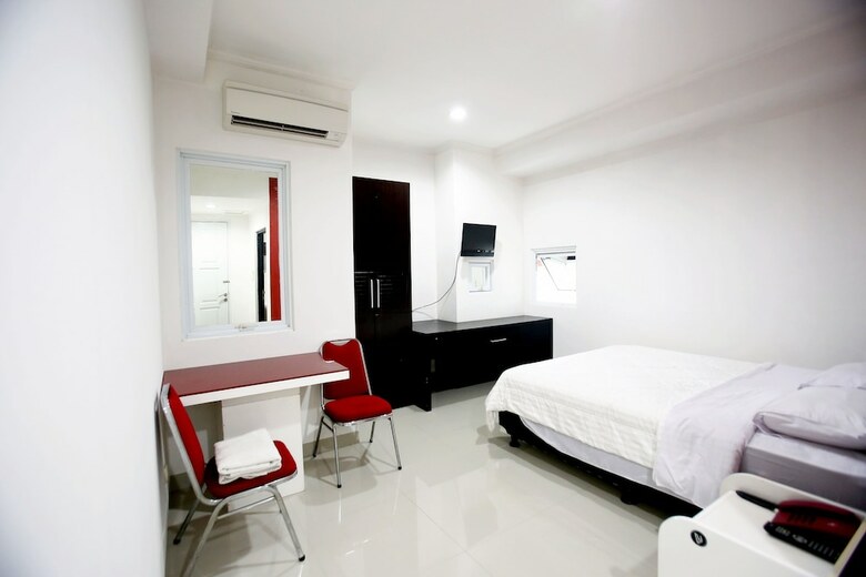 Hotel Reddoorz Plus @ Guntur Raya Setiabudi