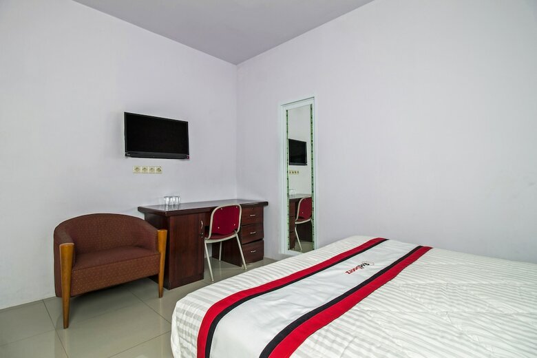 Hotel Reddoorz Plus @ Guntur Raya Setiabudi