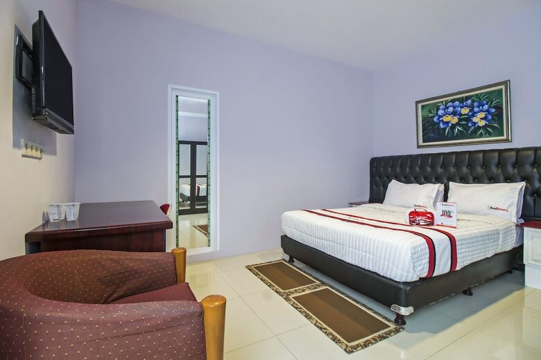 Hotel Reddoorz Plus @ Guntur Raya Setiabudi