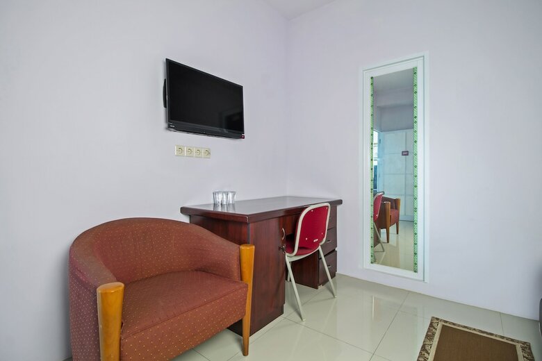 Hotel Reddoorz Plus @ Guntur Raya Setiabudi