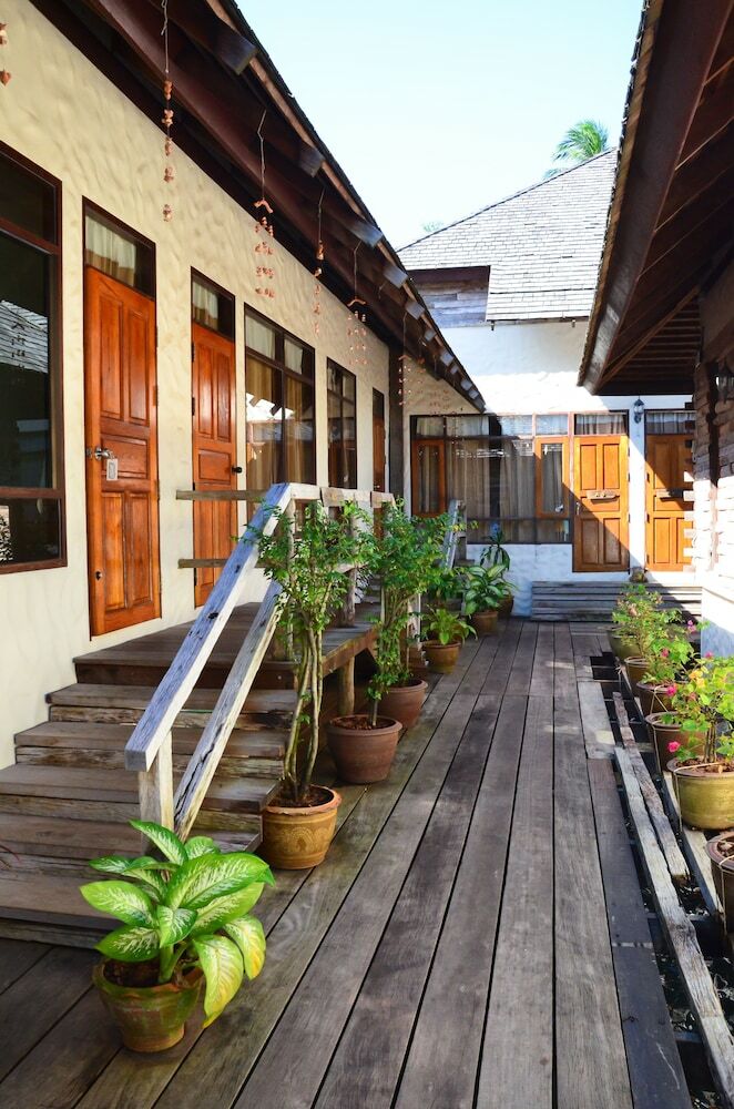 Hotel Salakphet Resort