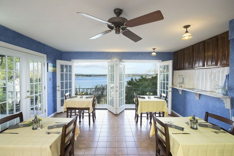The Lakehouse Bed & Breakfast