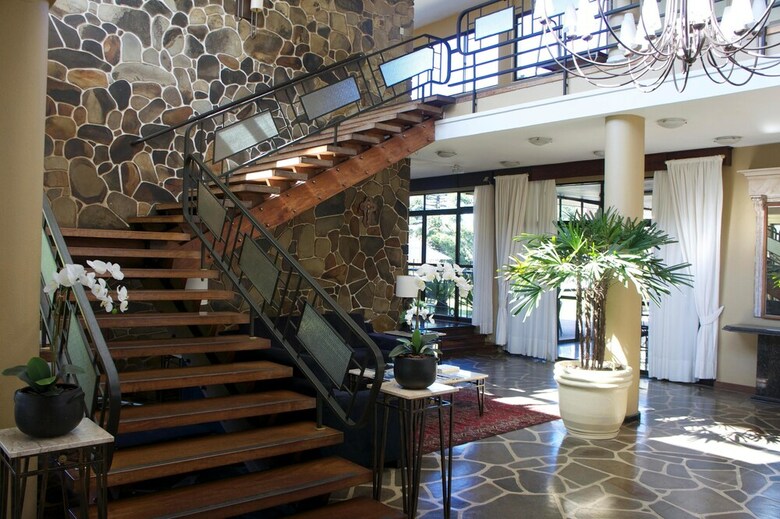 Sky Samuara Hotel