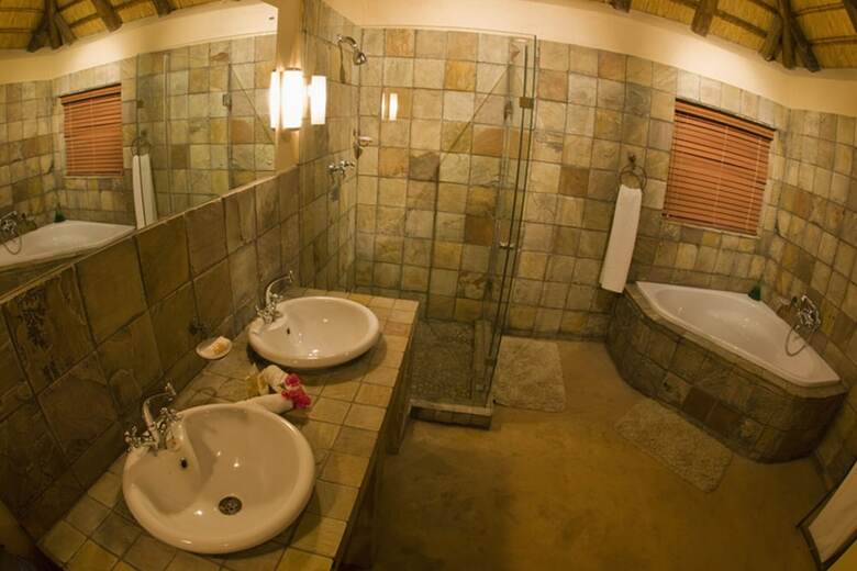 Posada Elephant Plains Game Lodge