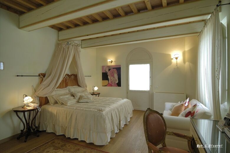 Hotel Relais Villa Roncuzzi