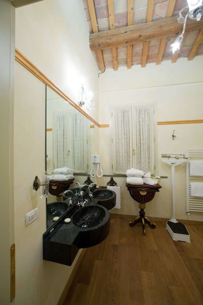 Hotel Relais Villa Roncuzzi
