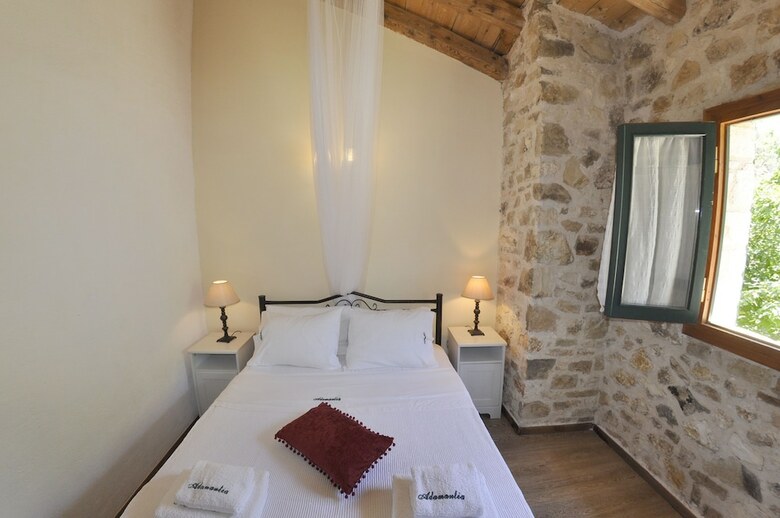Adamantia Hotel